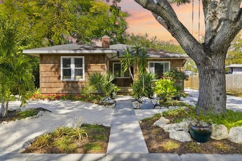 2502 15th Ave W, BRADENTON, FL, 34205-3964 | Card Image