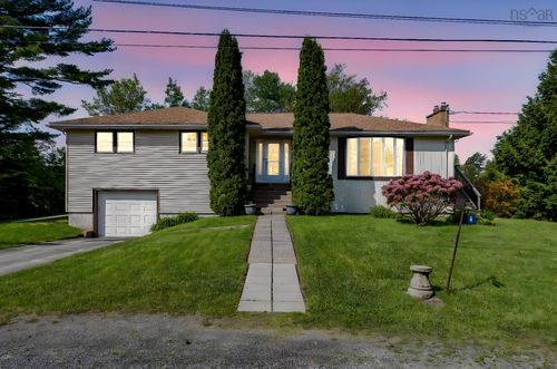 4 Allen Drive, Mount Uniacke, NS, B0N1Z0 | Card Image