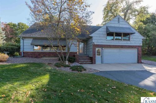 23 Layton Street, Mankato, MN, 56001 | Card Image