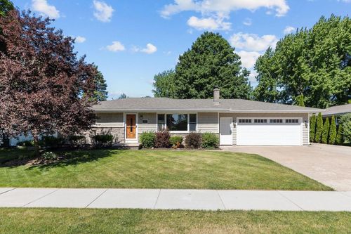 901 Carol Lynn Drive, LITTLE CHUTE, WI, 54140 | Card Image