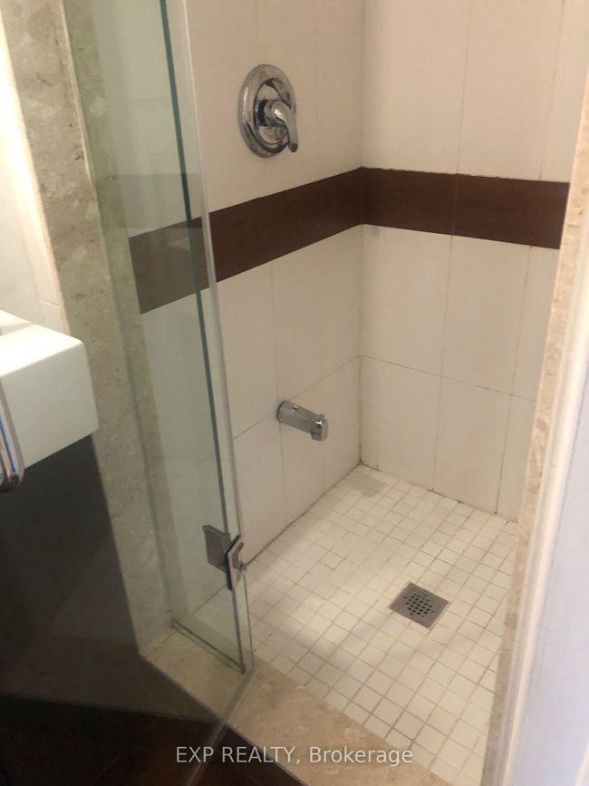 UNIT01 - 165 Euclid Ave, House other with 1 bedrooms, 1 bathrooms and null parking in Toronto ON | Image 9