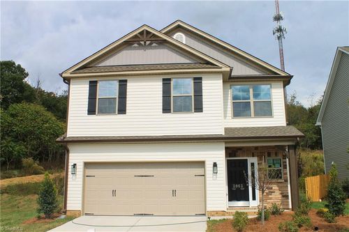 2962 Flat Rock Dr, Winston Salem, NC, 27127-8878 | Card Image