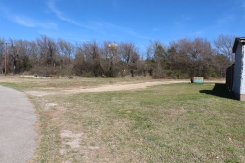 1616 Oliver St, Weatherford, TX, 76086-1531 | Card Image