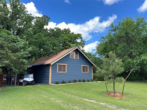 4 Canadian Dr, Burneyville, OK, 73430-2152 | Card Image