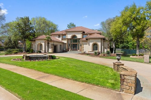 710 Deer Hollow Blvd, Southlake, TX, 76092-8347 | Card Image
