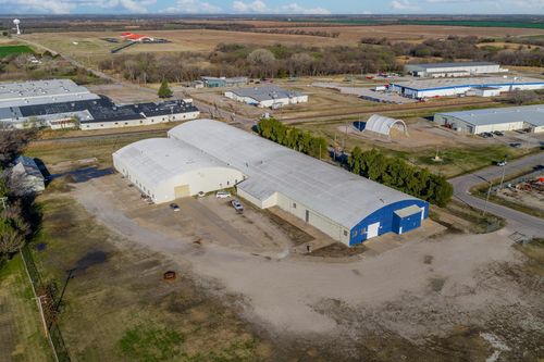 202 E Hillside St, Wellington, KS, 67152 | Card Image