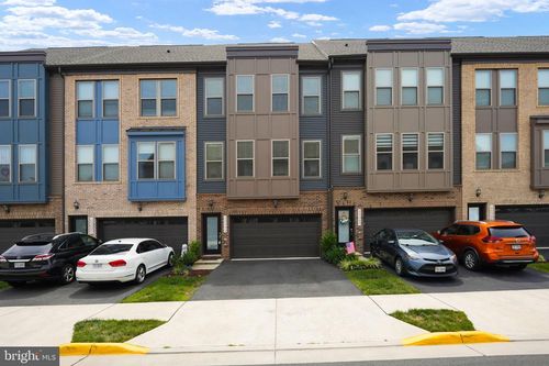 45399 Daveno Sq, STERLING, VA, 20164-5378 | Card Image
