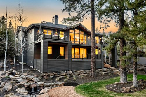2861 Nw Perlette Ln, Bend, OR, 97703-7030 | Card Image