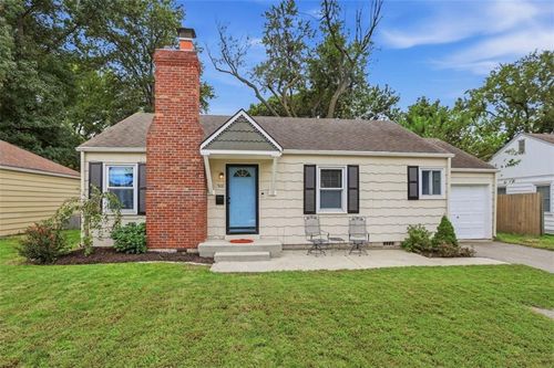 5011 W 51st St, Roeland Park, KS, 66205-1236 | Card Image