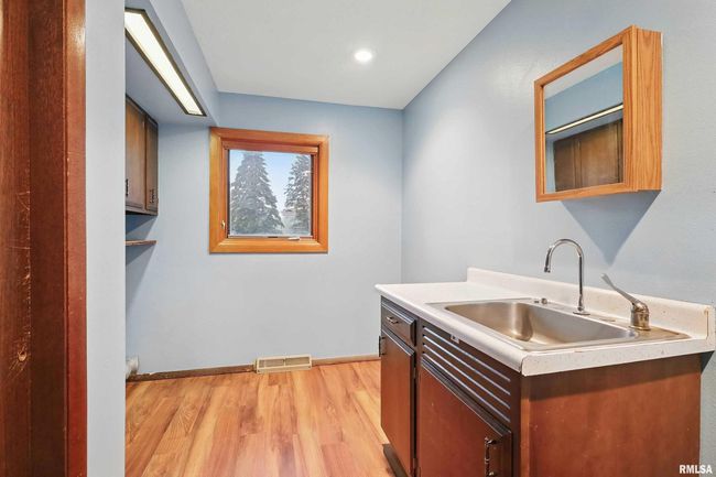 803 Locust St, House other with 3 bedrooms, 2 bathrooms and null parking in Princeton IA | Image 14