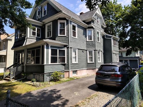 93 Montrose St, Springfield, MA, 01109-3582 | Card Image