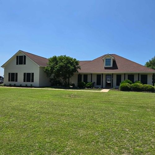 108 High Meadows Ct, Decatur, TX, 76234-6882 | Card Image