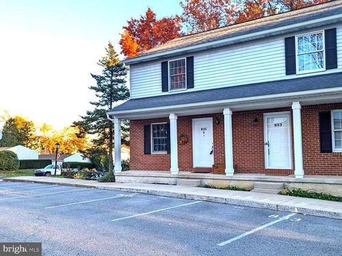 833 Galen Dr, STATE COLLEGE, PA, 16803-1123 | Card Image