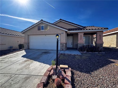 5513 Oakwood Ridge St, Las Vegas, NV, 89130-3643 | Card Image