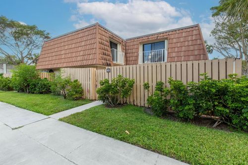 855 Blue Ridge Cir, West Palm Beach, FL, 33409-7619 | Card Image