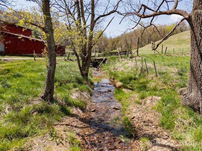 435 Upper Glady Fork Rd, House other with 2 bedrooms, 2 bathrooms and null parking in Candler NC | Image 31