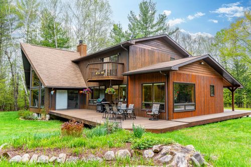 1111 Elk Dr, Haliburton, ON, K0M1S0 | Card Image