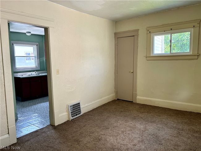 dining room looking into kitchen | Image 5