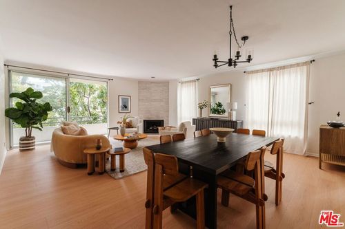 204-1161 Amherst Avenue, Los Angeles, CA, 90049 | Card Image