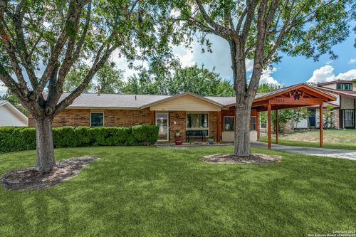7616 Old Spanish Trl, Live Oak, TX, 78233-2807 | Card Image