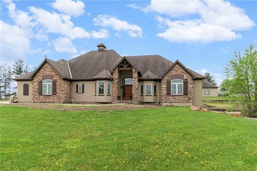 16108 Plattsburg Rd, Kearney, MO, 64060-8207 | Card Image