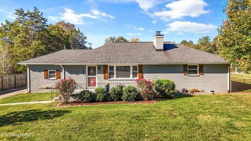 4035 Longwood Dr, Knoxville, TN, 37918-3574 | Card Image