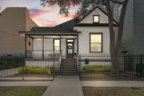 405 Welch St, Houston, TX, 77006-2123 | Card Image