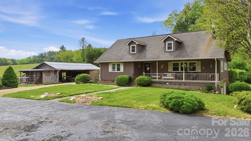 11 Summer Ln, Spruce Pine, NC, 28777-8270 | Card Image