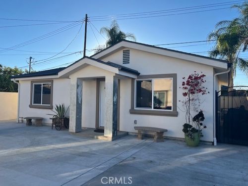929 Illinois Ave, Colton, CA, 92324-2623 | Card Image