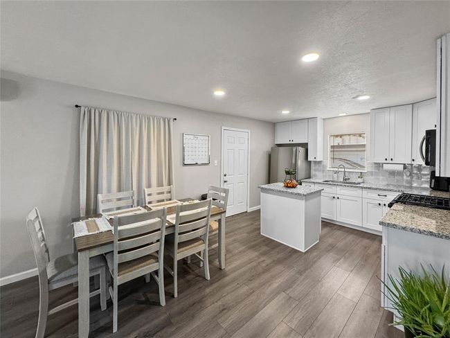 113 Sylvia St, House other with 2 bedrooms, 1 bathrooms and 1 parking in Deer Park TX | Image 7