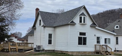 104 W 5th St, Cochrane, WI, 54622-3703 | Card Image