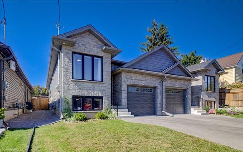 56 Norfolk St, Waterford, ON, N0E1Y0 | Card Image