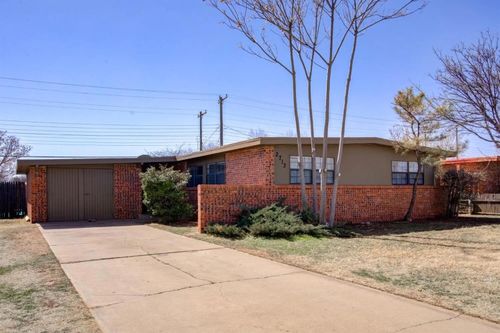 2713 65th St, Lubbock, TX, 79413-5831 | Card Image