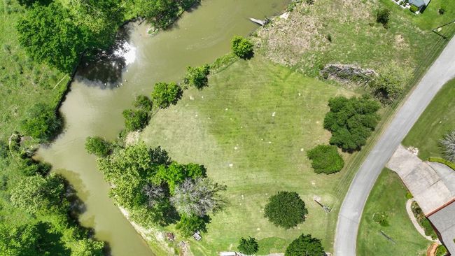 Great canal front property | Image 8
