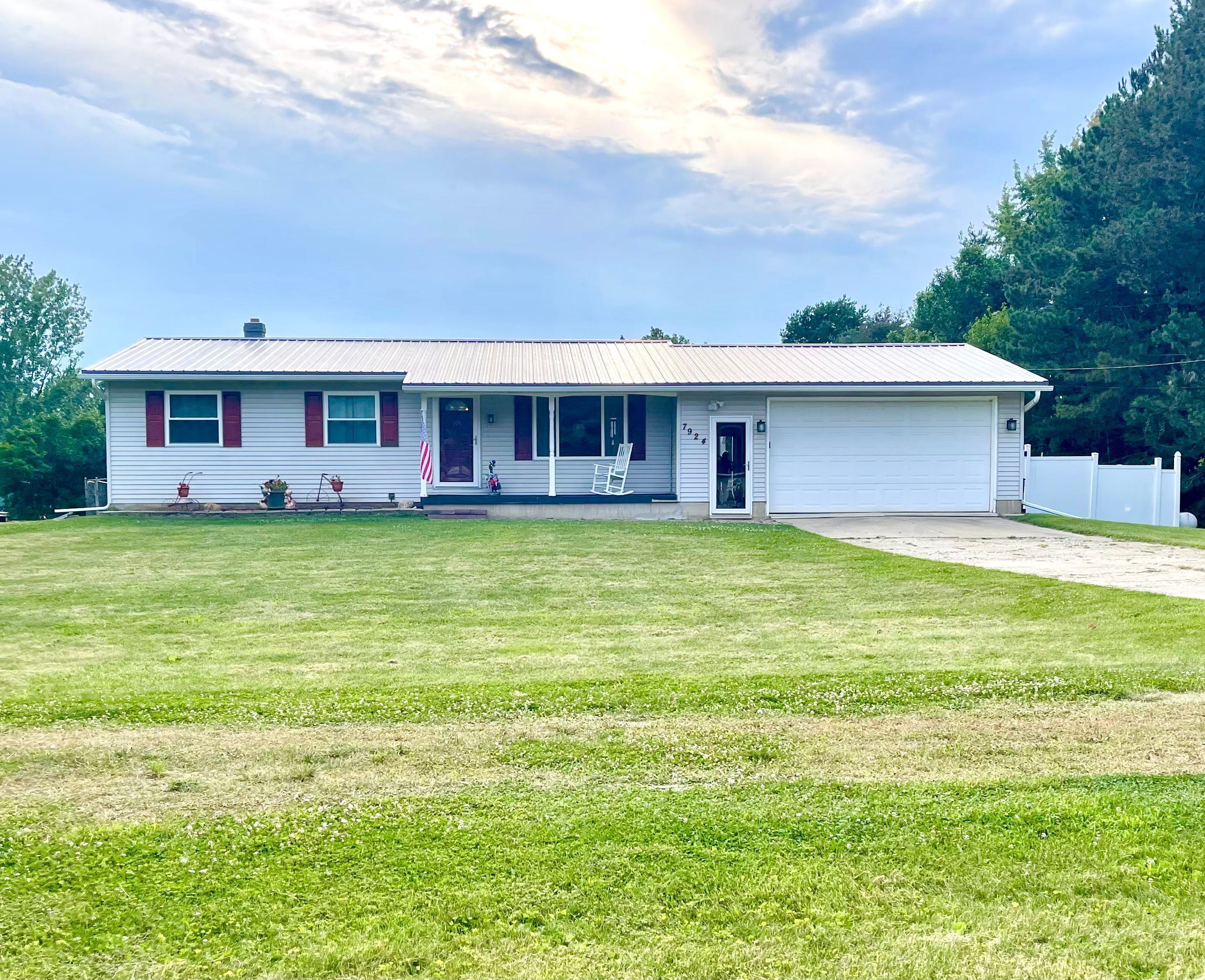 Vernon Rd, Durand, MI 48429