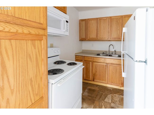 451 E 3 Rd Ave, House other with 4 bedrooms, 2 bathrooms and null parking in Riddle OR | Image 9