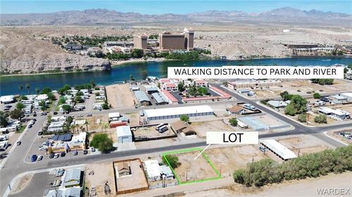 466 Long Ave, Bullhead City, AZ, 86429-5604 | Card Image