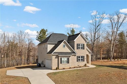 5572 Friendship Glen Dr, Browns Summit, NC, 27214-8812 | Card Image