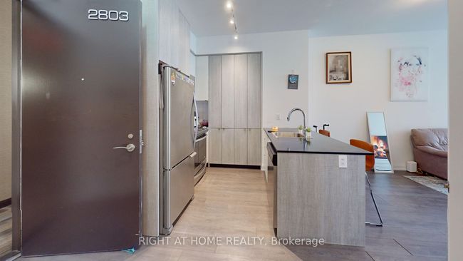 2803 - 9 Valhalla Inn Rd, Condo with 1 bedrooms, 1 bathrooms and 1 parking in Etobicoke ON | Image 18