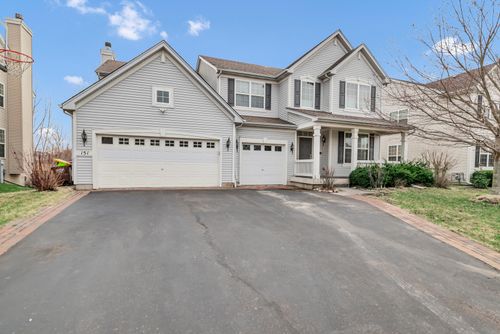 151 Charleston Ln, Gilberts, IL, 60136-8027 | Card Image