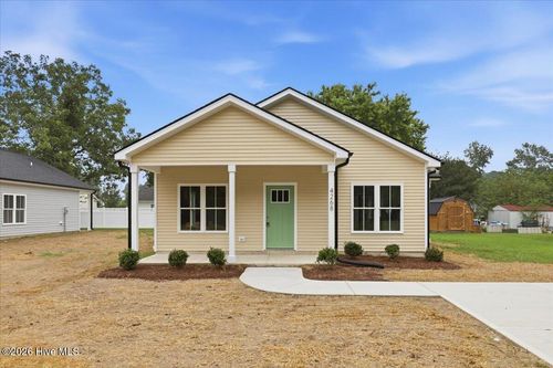 4268 Ellis Ave, Farmville, NC, 27828-9543 | Card Image