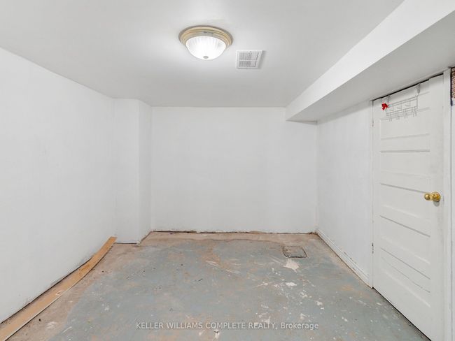 174 Park Row N, House other with 2 bedrooms, 2 bathrooms and null parking in Hamilton ON | Image 42