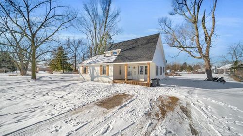 833 Range Rd, Kimball, MI, 48074-3921 | Card Image