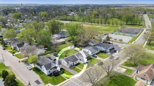 208 Park Ave, London, OH, 43140-1124 | Card Image