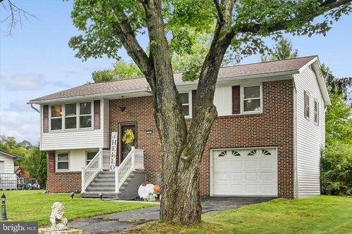 395 Marshall Dr, ORWIGSBURG, PA, 17961-1615 | Card Image