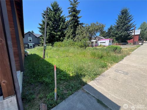 204 N 1st St, Roslyn, WA, 98941-5862 | Card Image