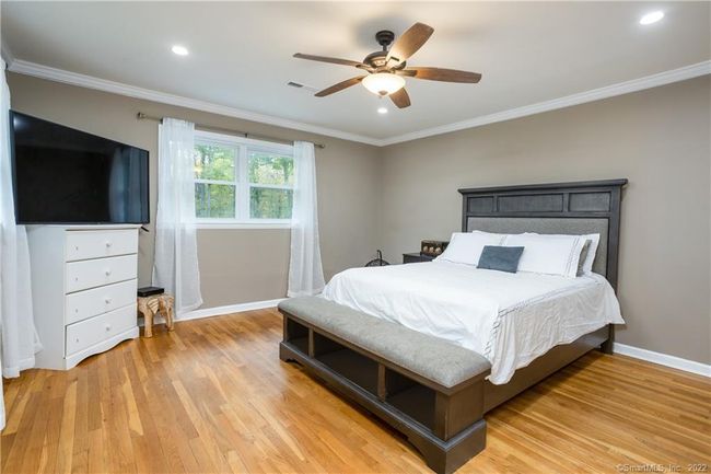 7 Red Oak Ln, House other with 4 bedrooms, 3 bathrooms and null parking in Norwalk CT | Image 19
