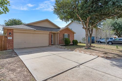 2201 Whistling Way, Taylor, TX, 76574 | Card Image