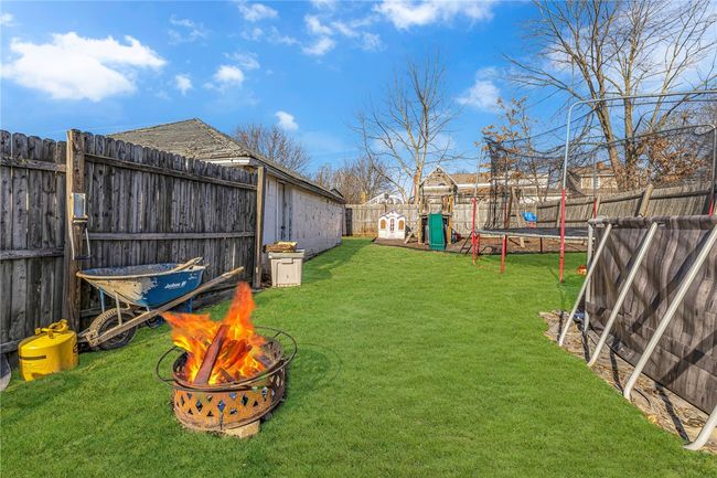 1826 W 8 Th St, House other with 3 bedrooms, 2 bathrooms and 2 parking in Patterson Hts PA | Image 13