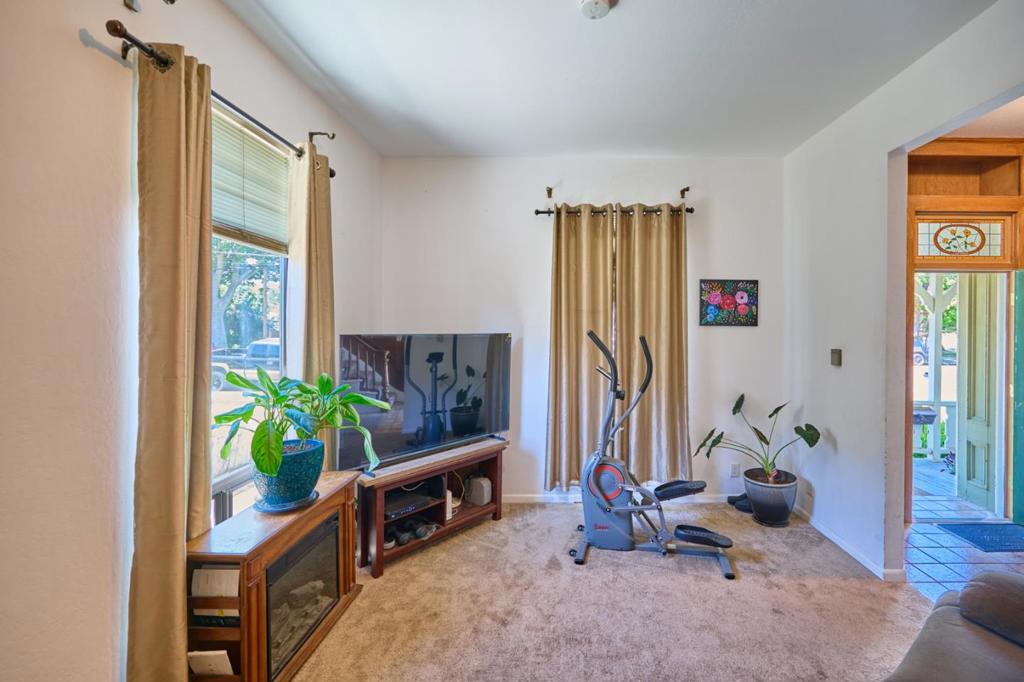 Residential in Hollister 5